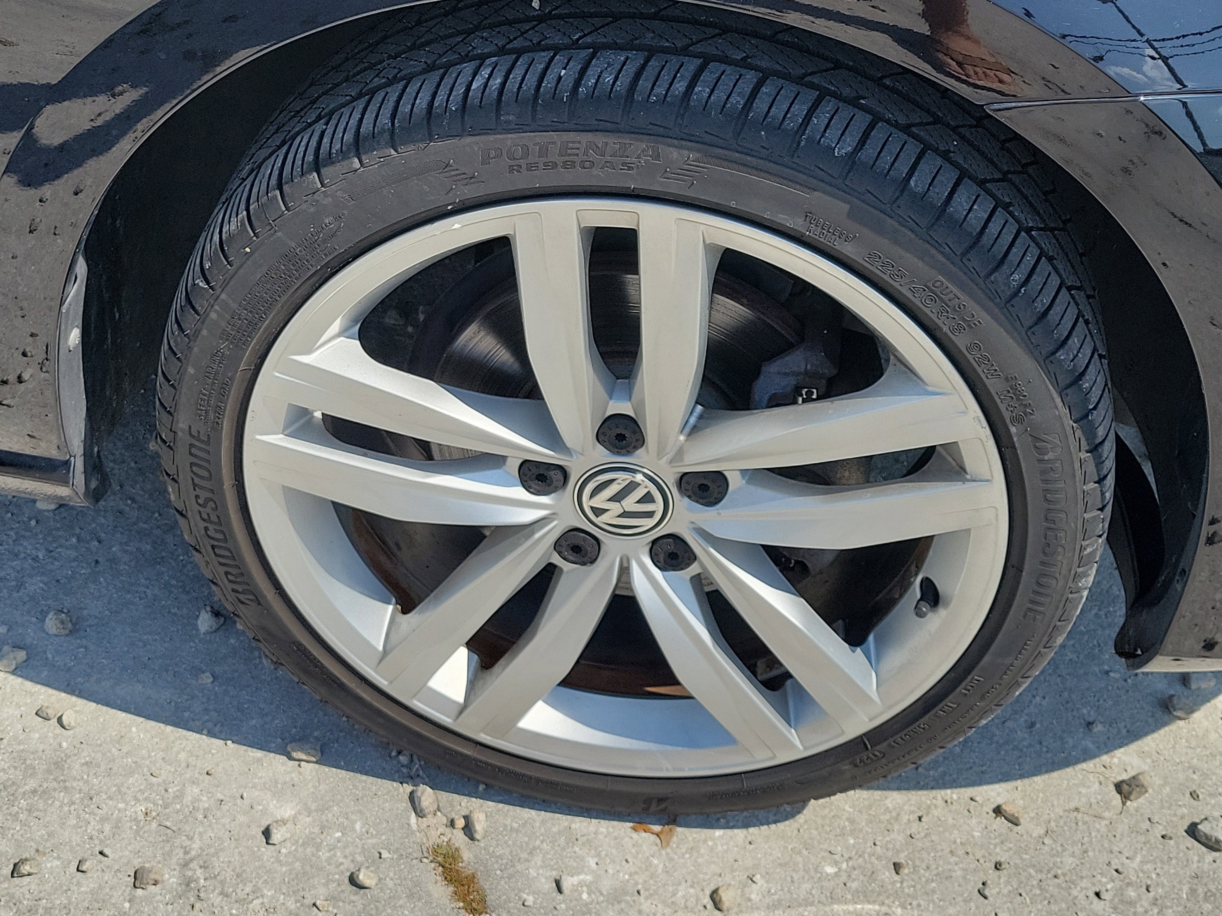 2017 Volkswagen Golf SEL