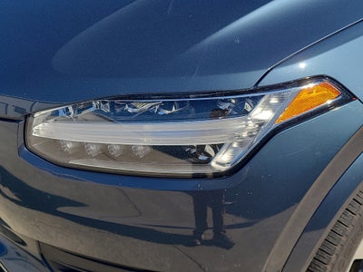 2020 Volvo XC90 Momentum