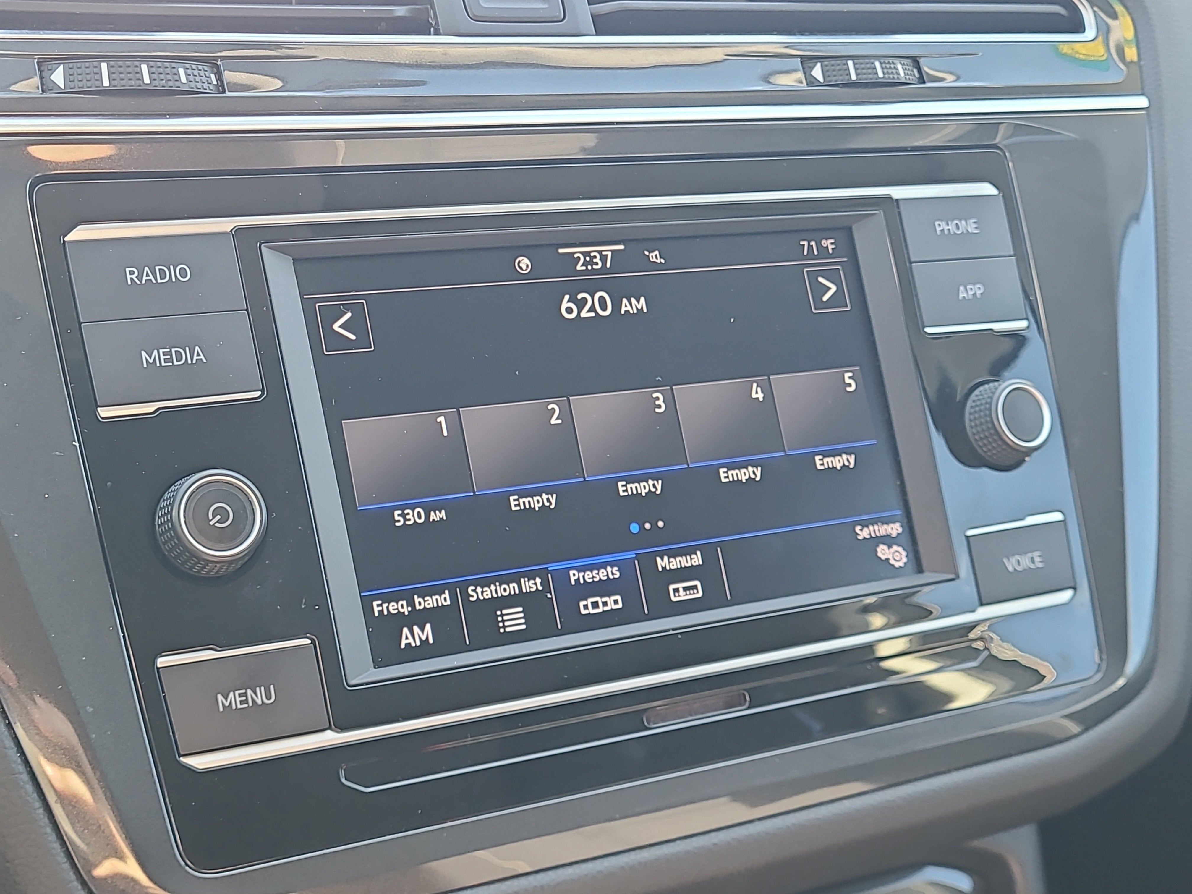 2022 Volkswagen Tiguan S