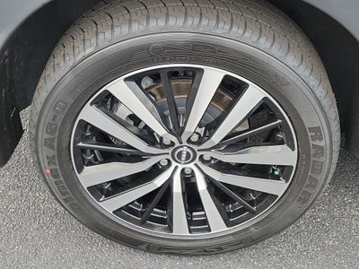 2024 Nissan Pathfinder Platinum