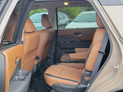 2024 Nissan Pathfinder Platinum