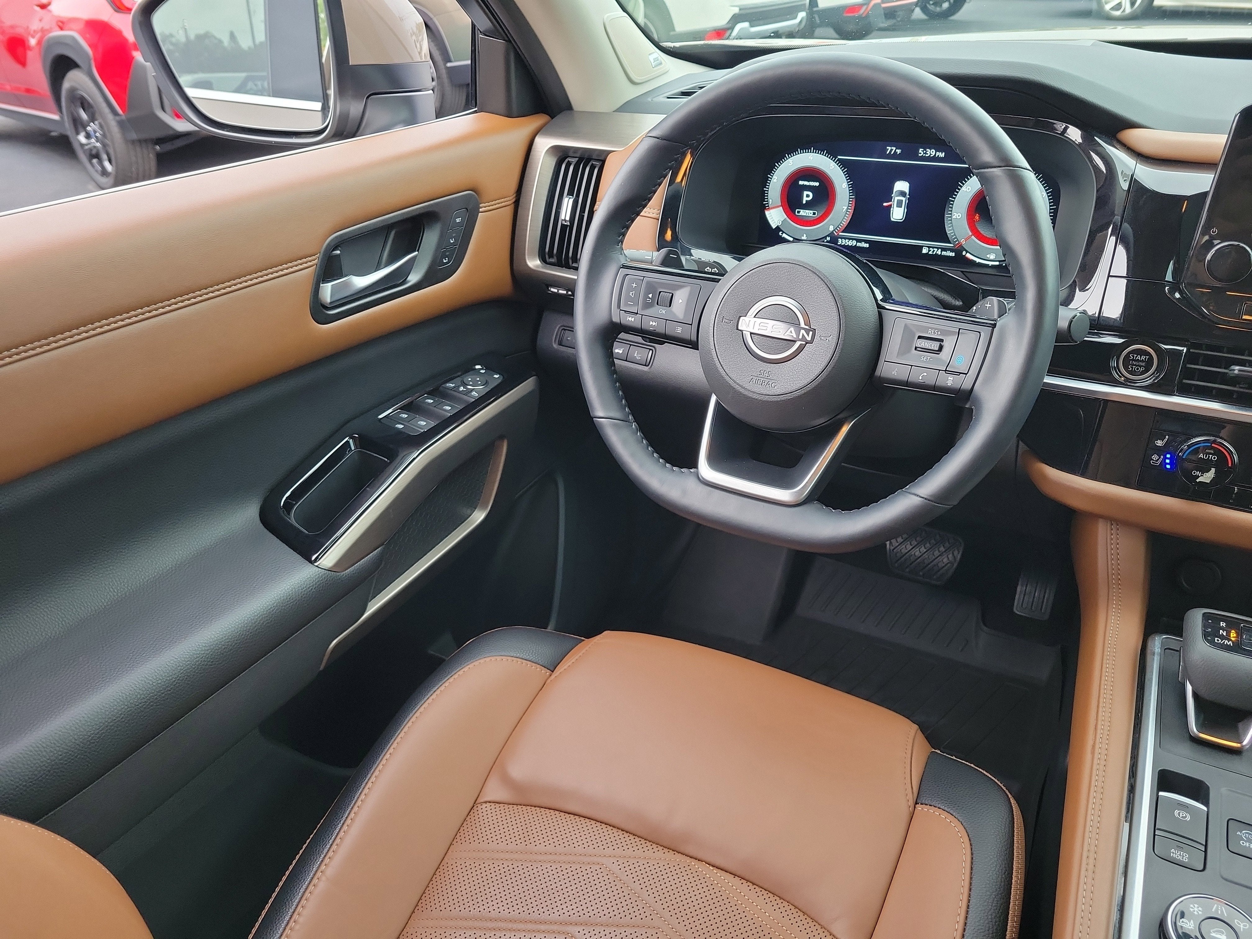 2024 Nissan Pathfinder Platinum