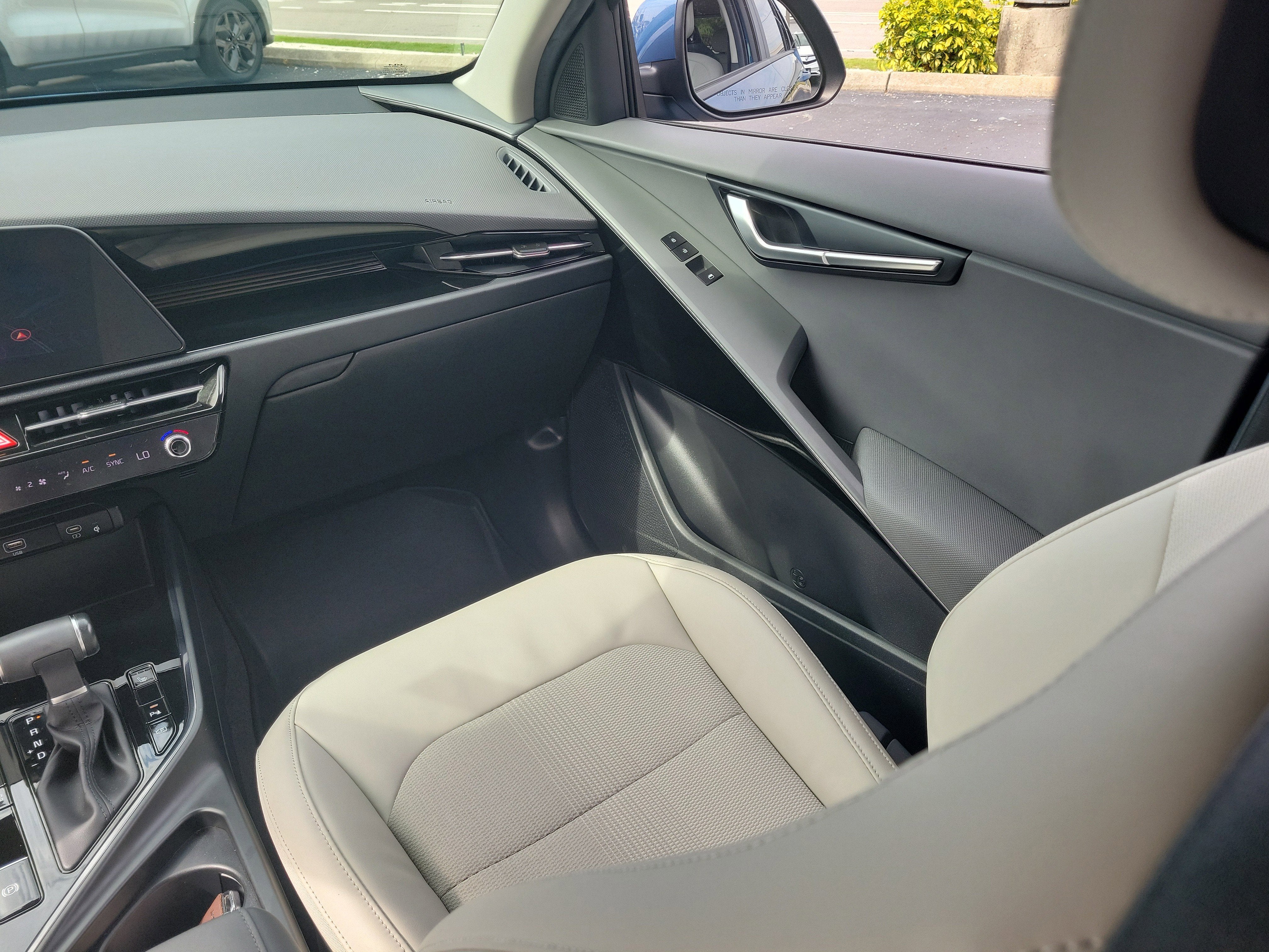 2024 Kia Niro EX