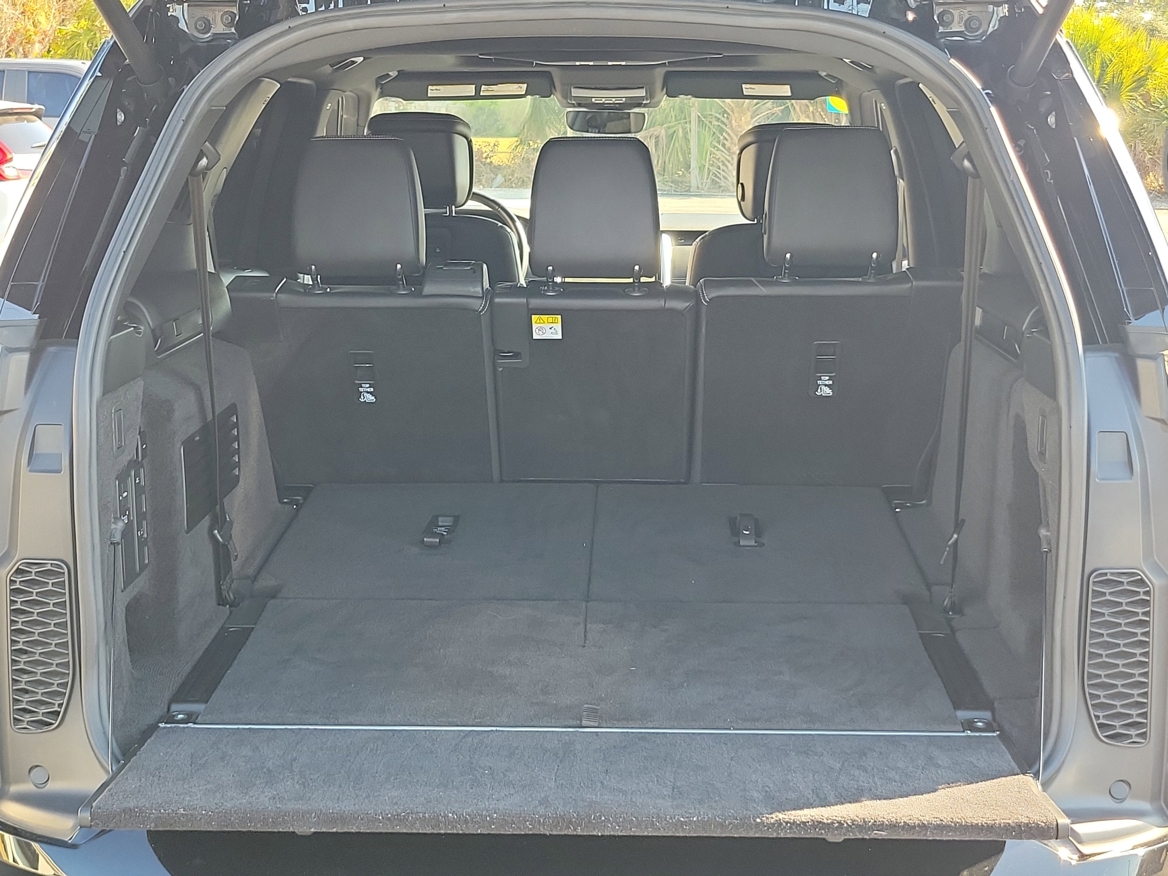 2023 Land Rover Discovery HSE R-Dynamic