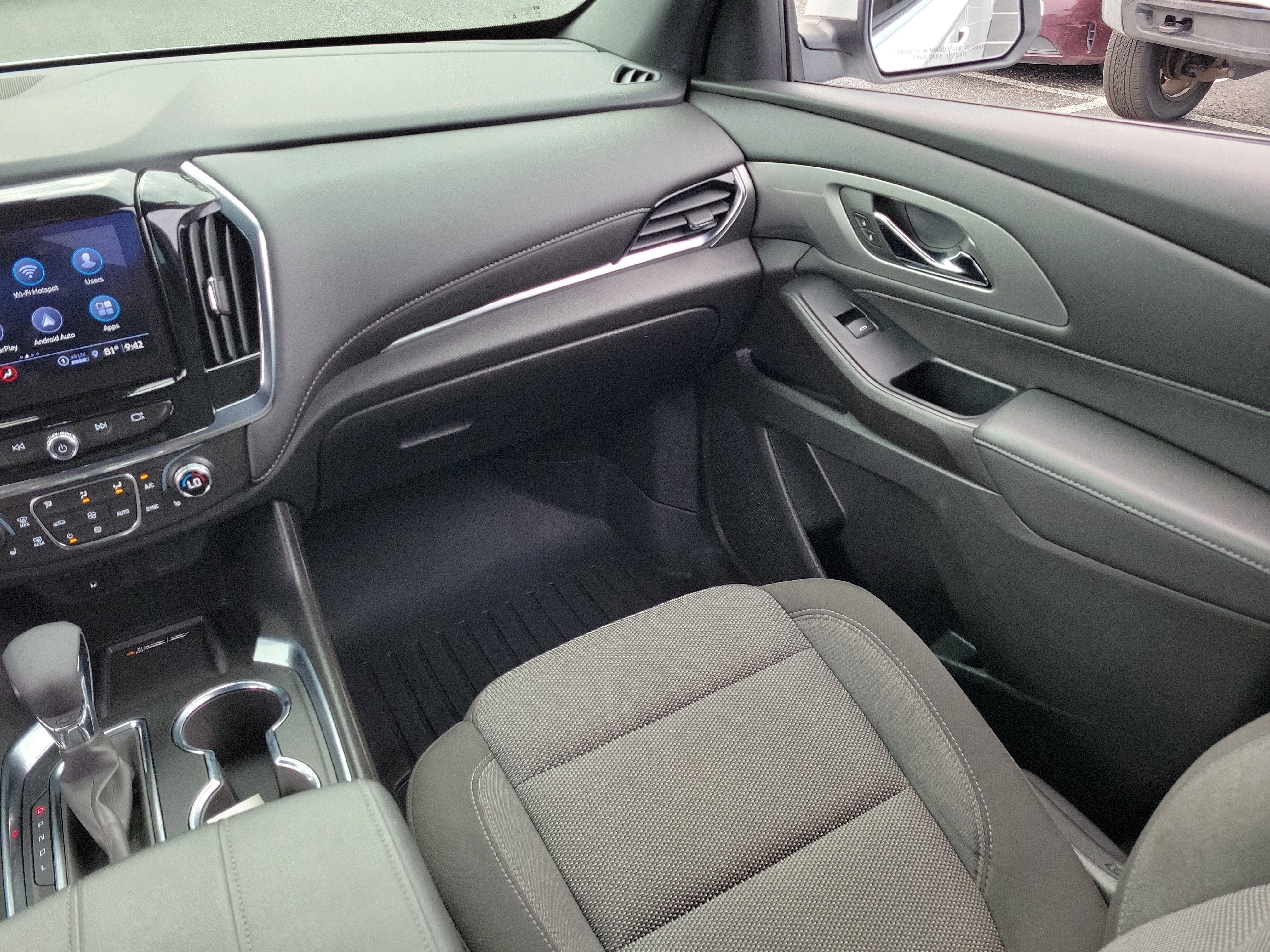 2023 Chevrolet Traverse LT