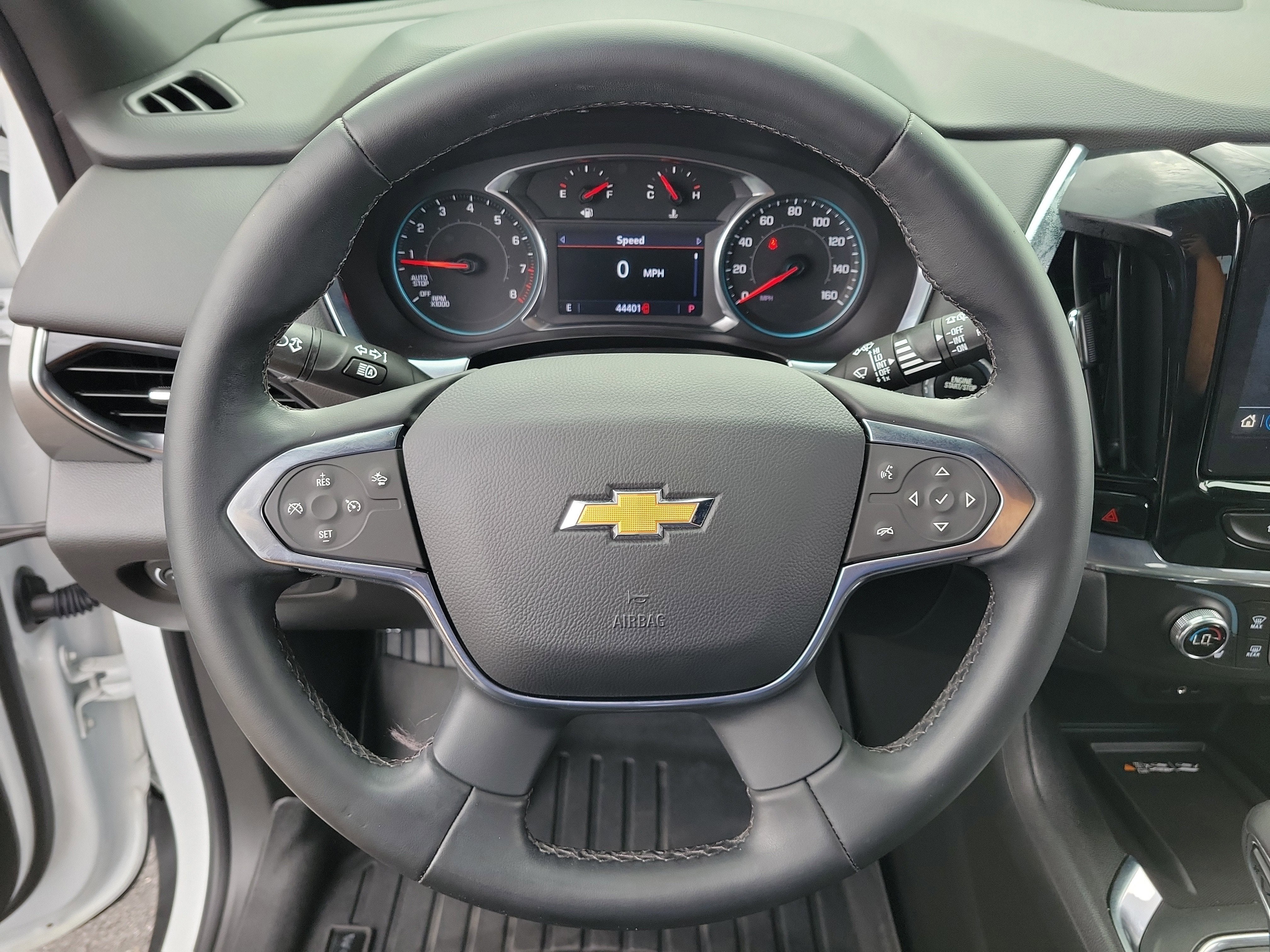 2023 Chevrolet Traverse LT