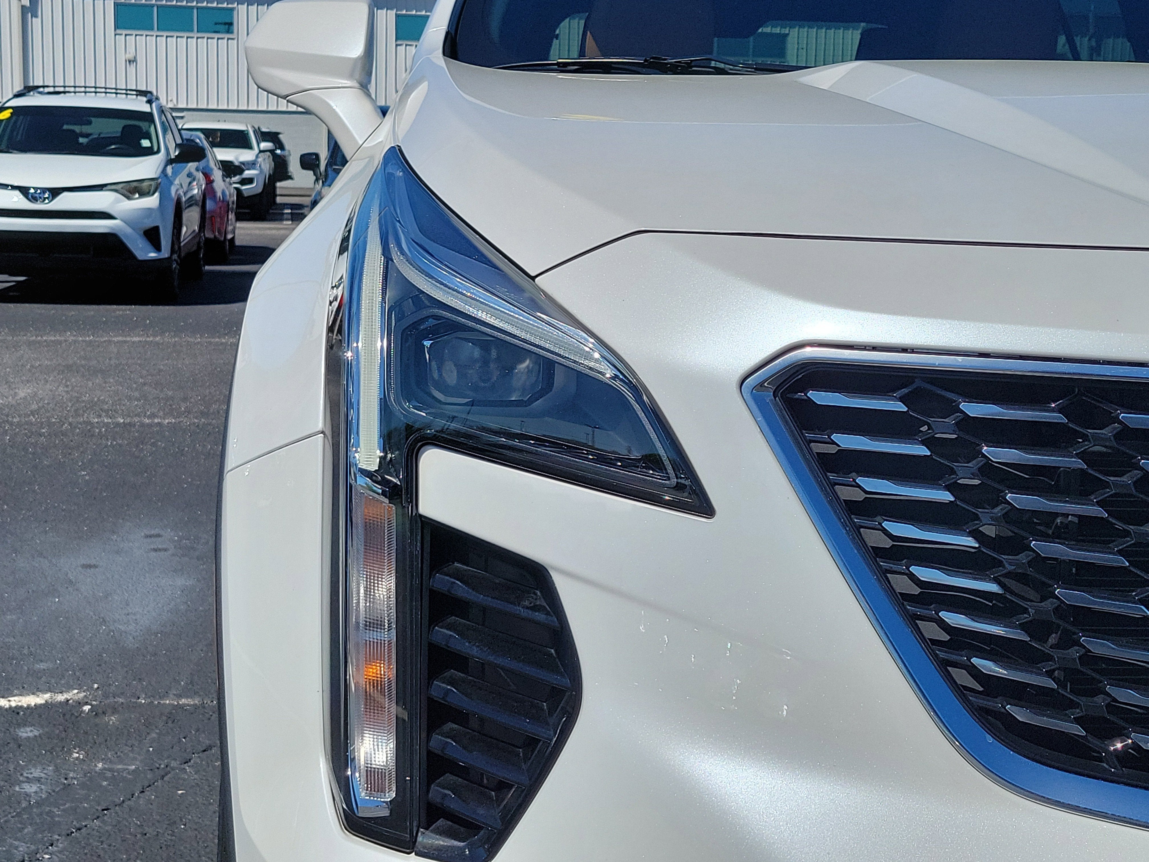 2019 Cadillac XT4 Premium Luxury