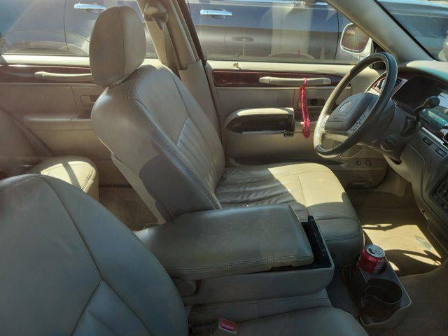 2004 Lincoln Town Car Executive