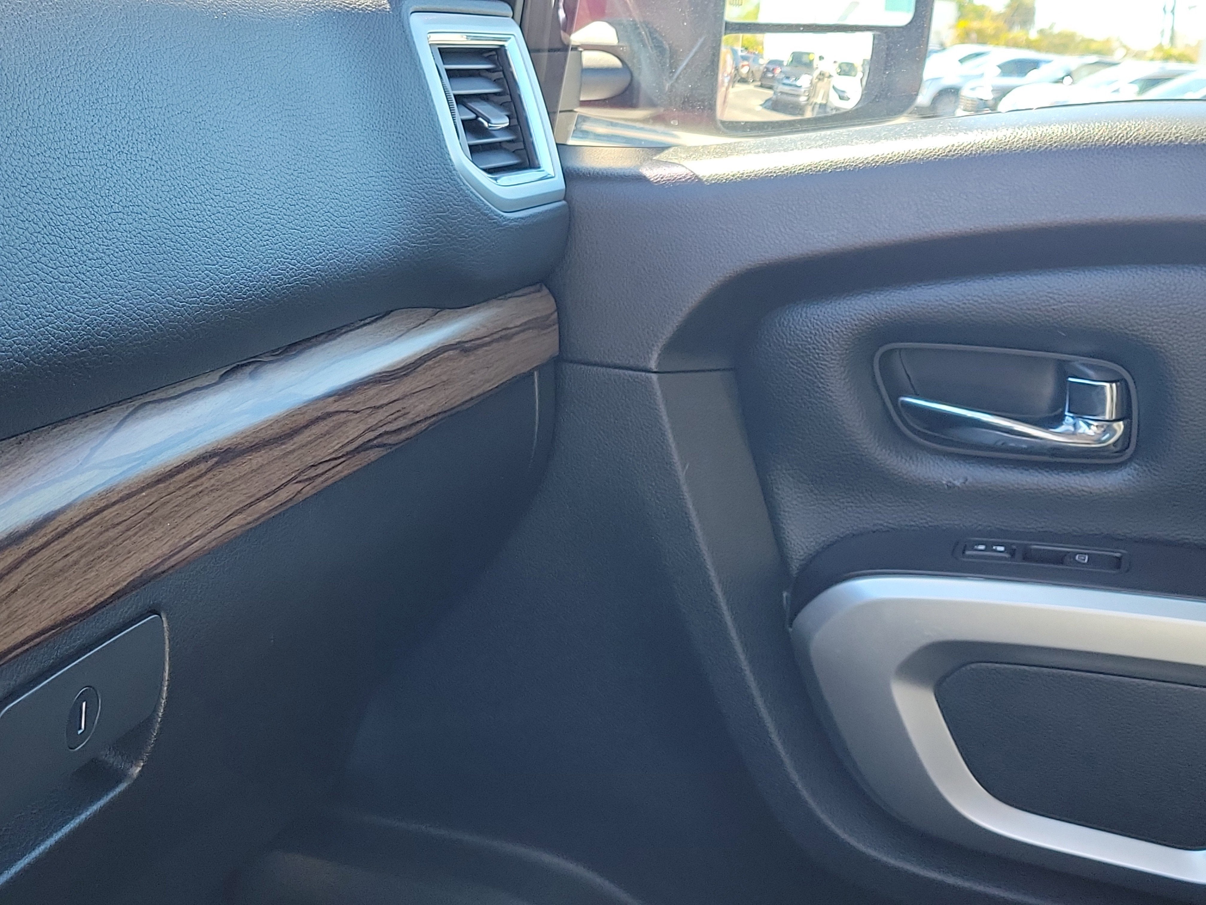 2020 Nissan Titan SL