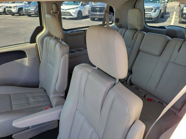 2013 Chrysler Town & Country Touring