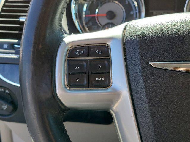 2013 Chrysler Town & Country Touring