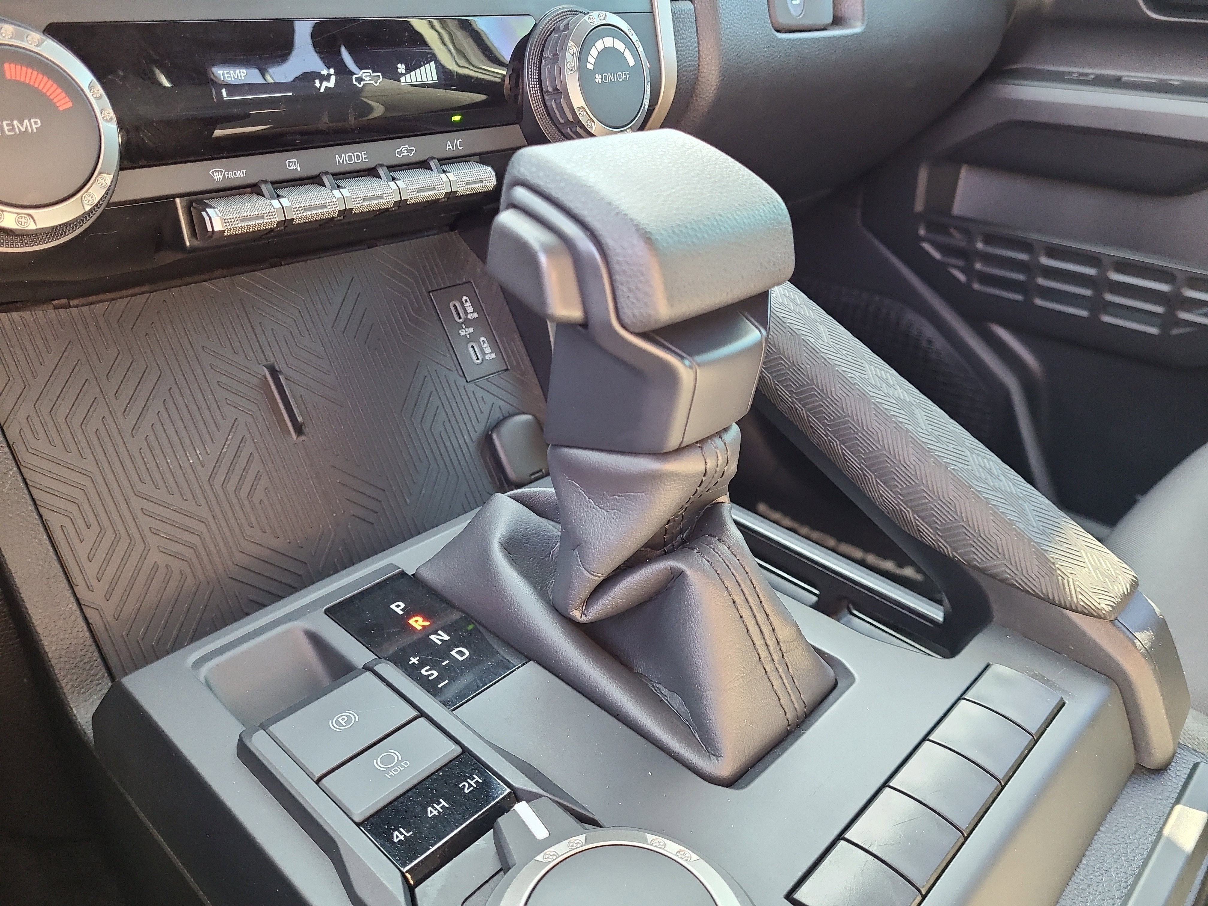 2024 Toyota Tacoma SR