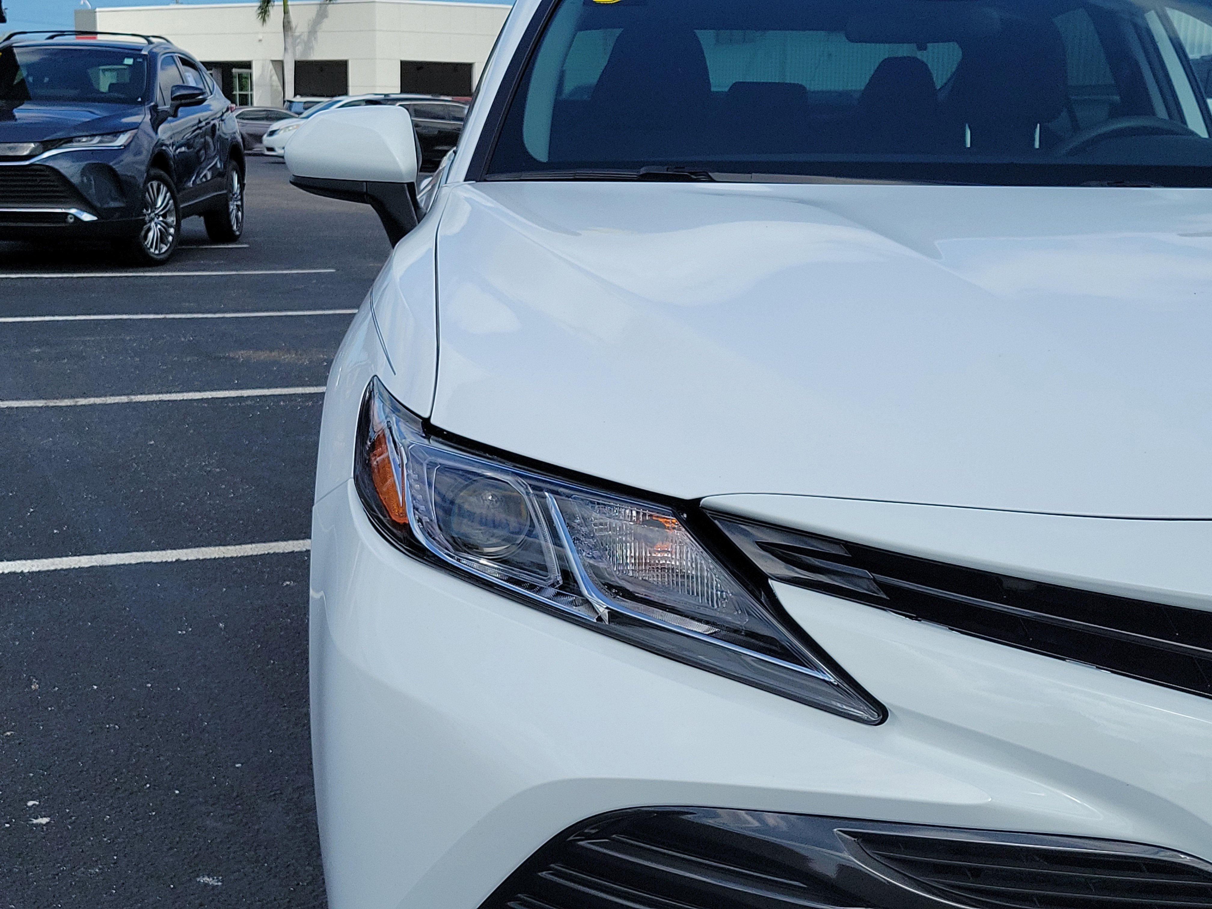 2019 Toyota Camry Hybrid LE
