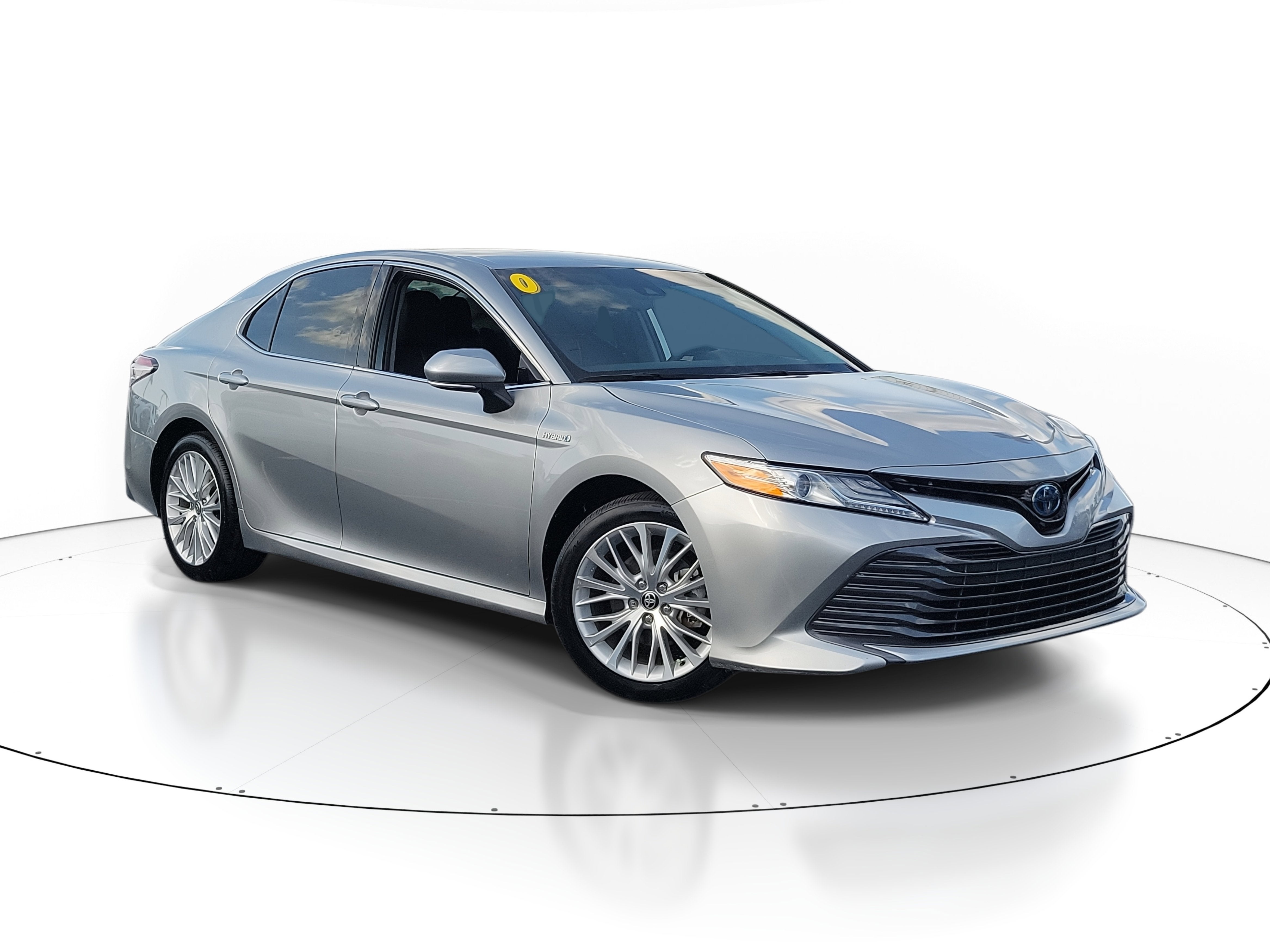 2020 Toyota Camry Hybrid XLE