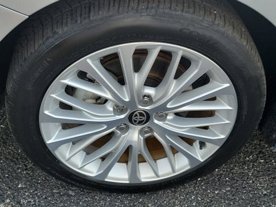 2020 Toyota Camry Hybrid XLE