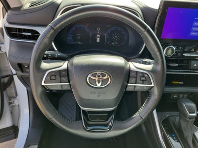 2023 Toyota Highlander Hybrid Platinum