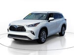 2023 Toyota Highlander Hybrid Platinum