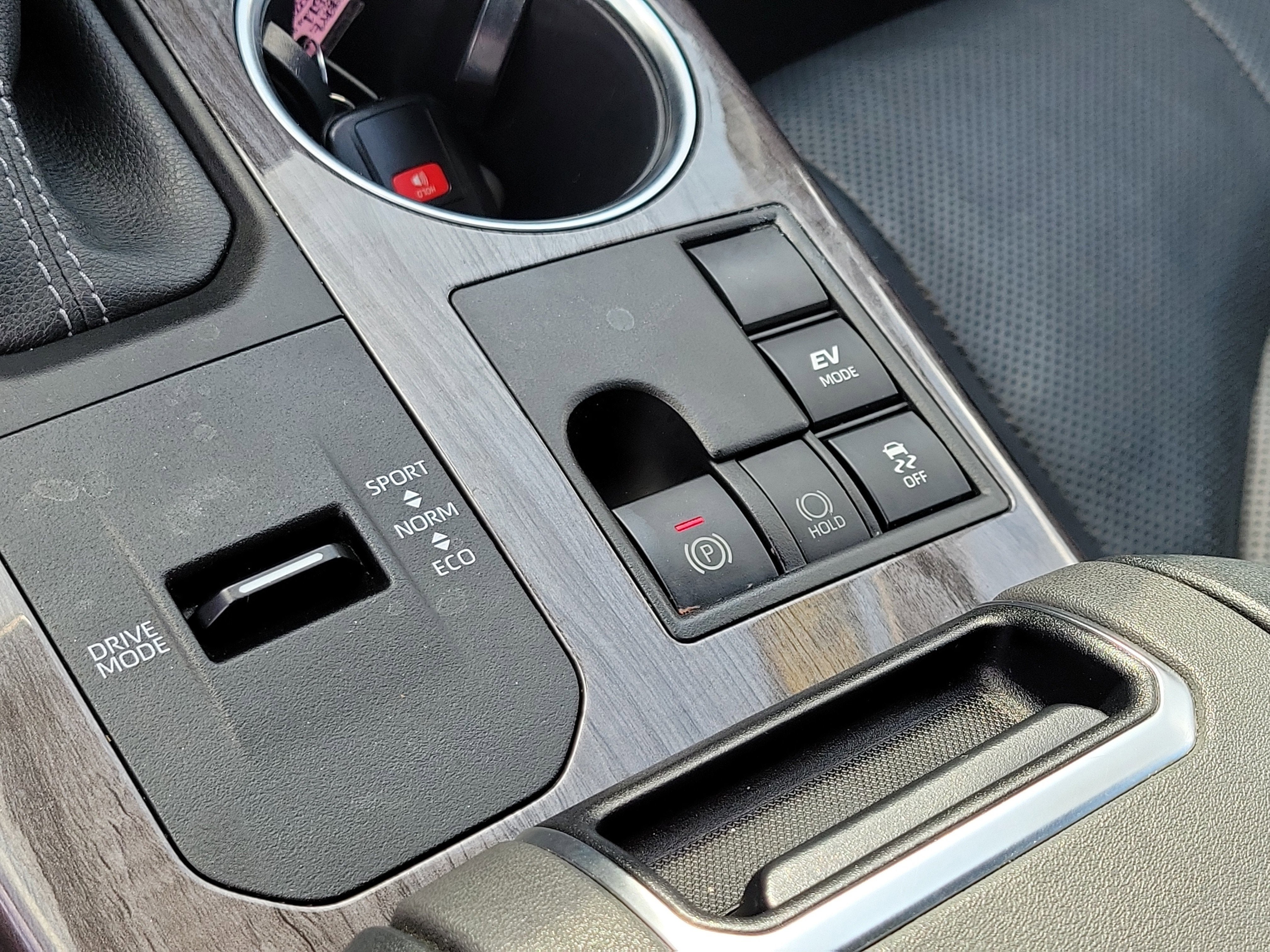 2023 Toyota Highlander Hybrid Platinum