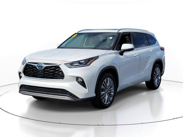 2023 Toyota Highlander Hybrid Platinum