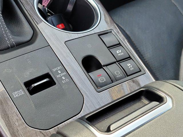 2023 Toyota Highlander Hybrid Platinum