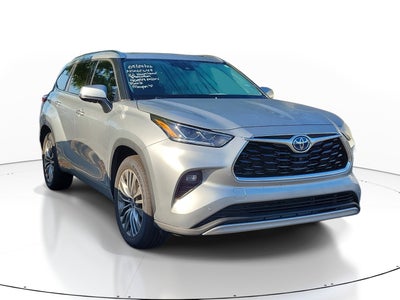 2022 Toyota Highlander Hybrid Platinum