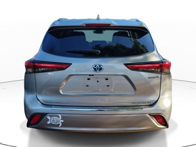 2022 Toyota Highlander Hybrid Platinum