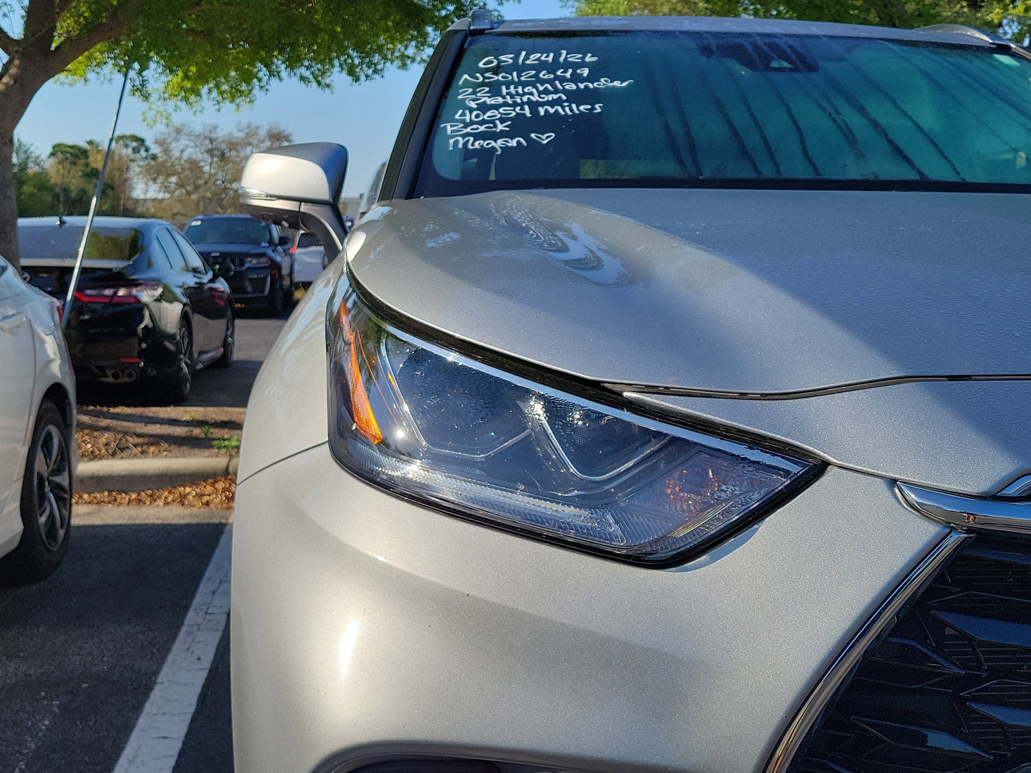 2022 Toyota Highlander Hybrid Platinum