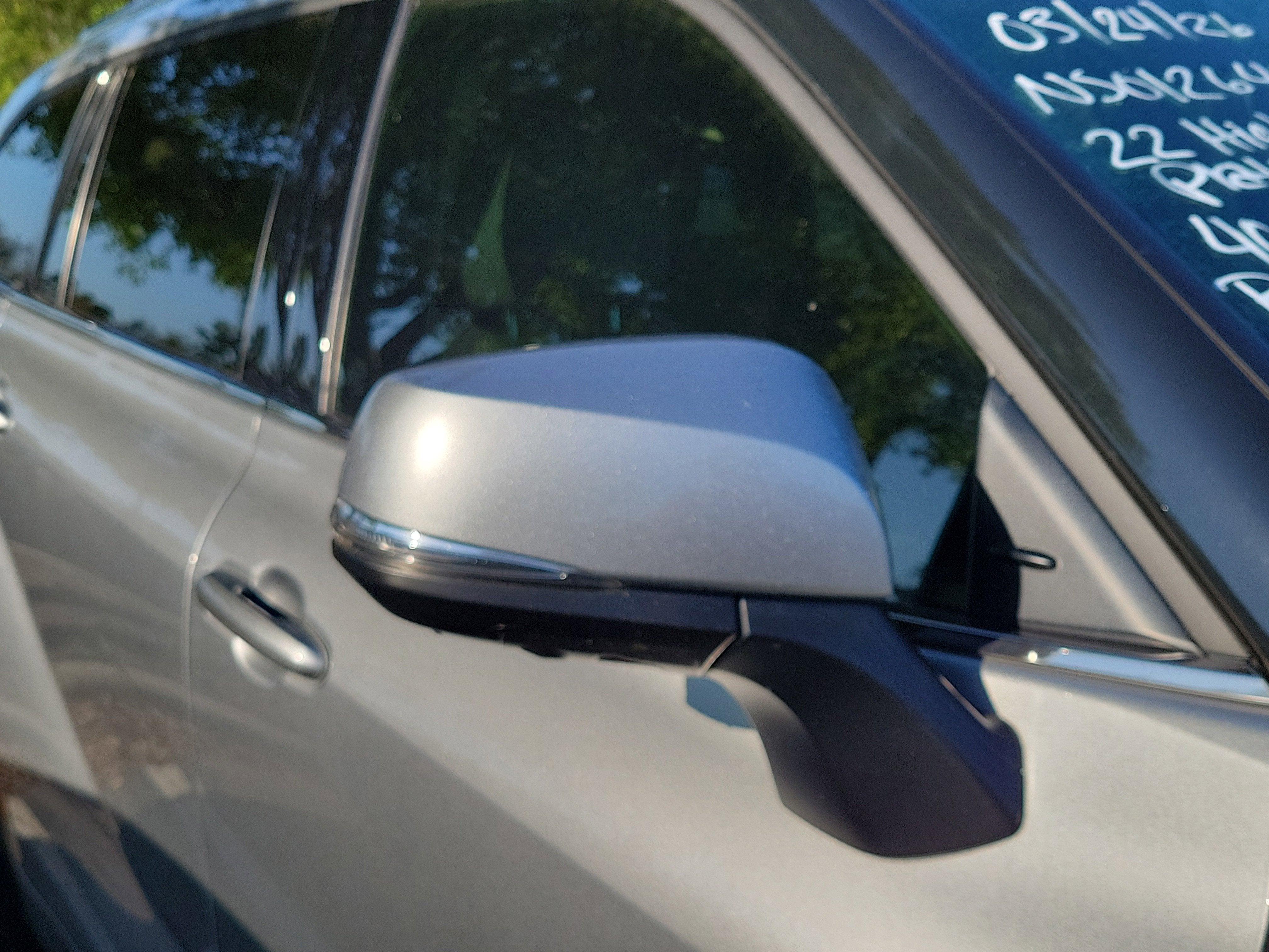 2022 Toyota Highlander Hybrid Platinum