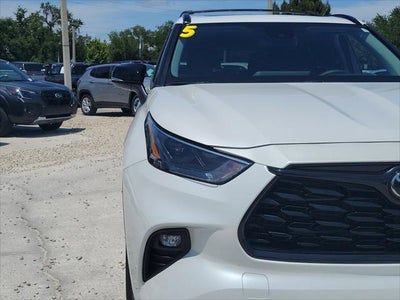 2025 Toyota Highlander Hybrid XLE