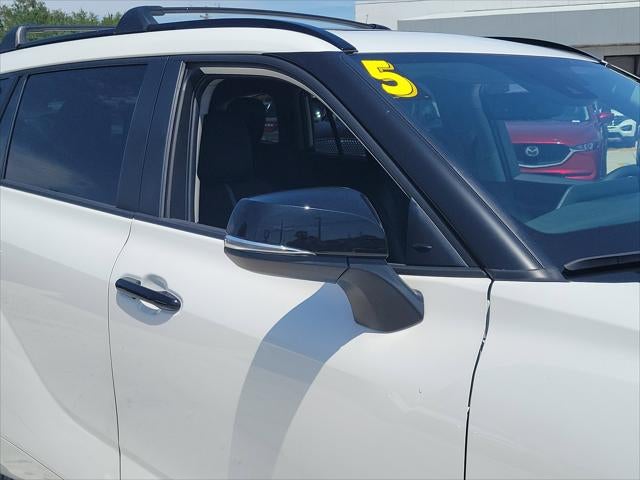 2025 Toyota Highlander Hybrid XLE