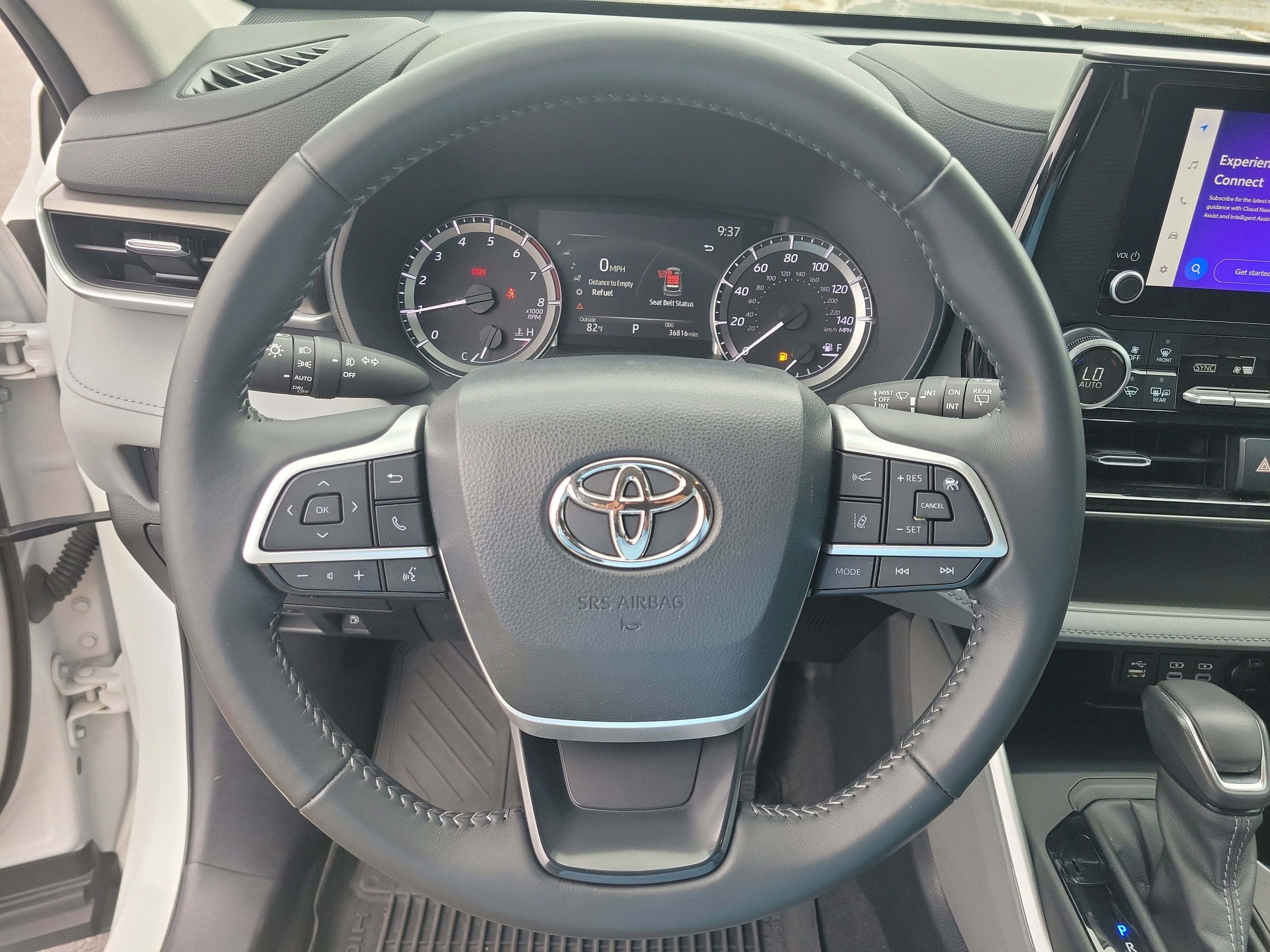 2023 Toyota Highlander LE