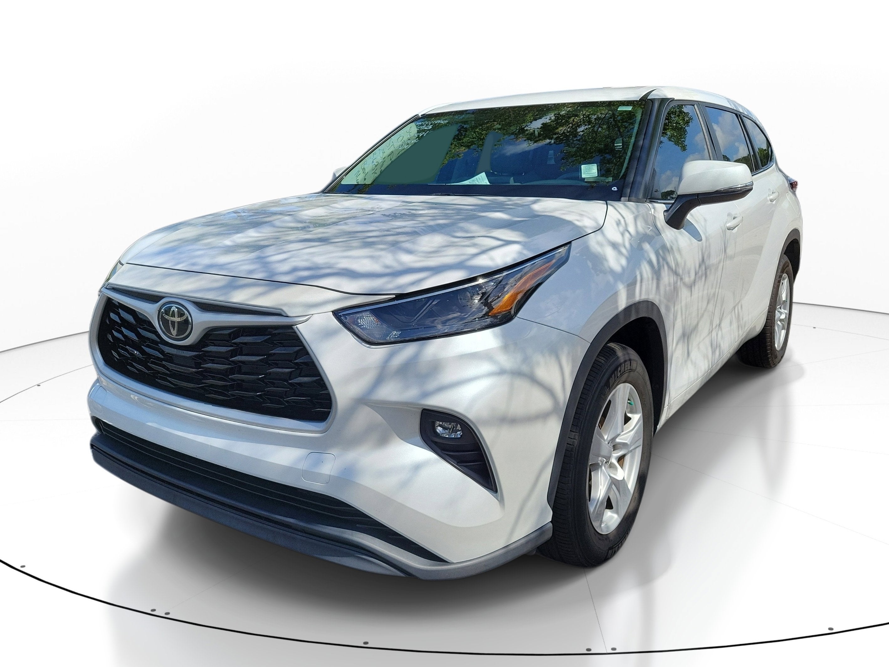 2023 Toyota Highlander LE