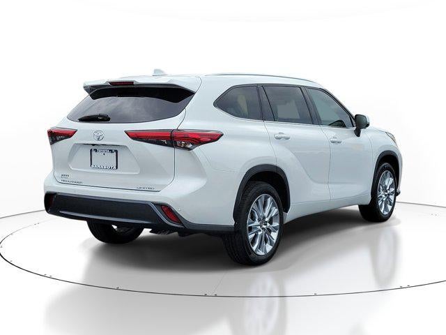 2023 Toyota0 Highlander L