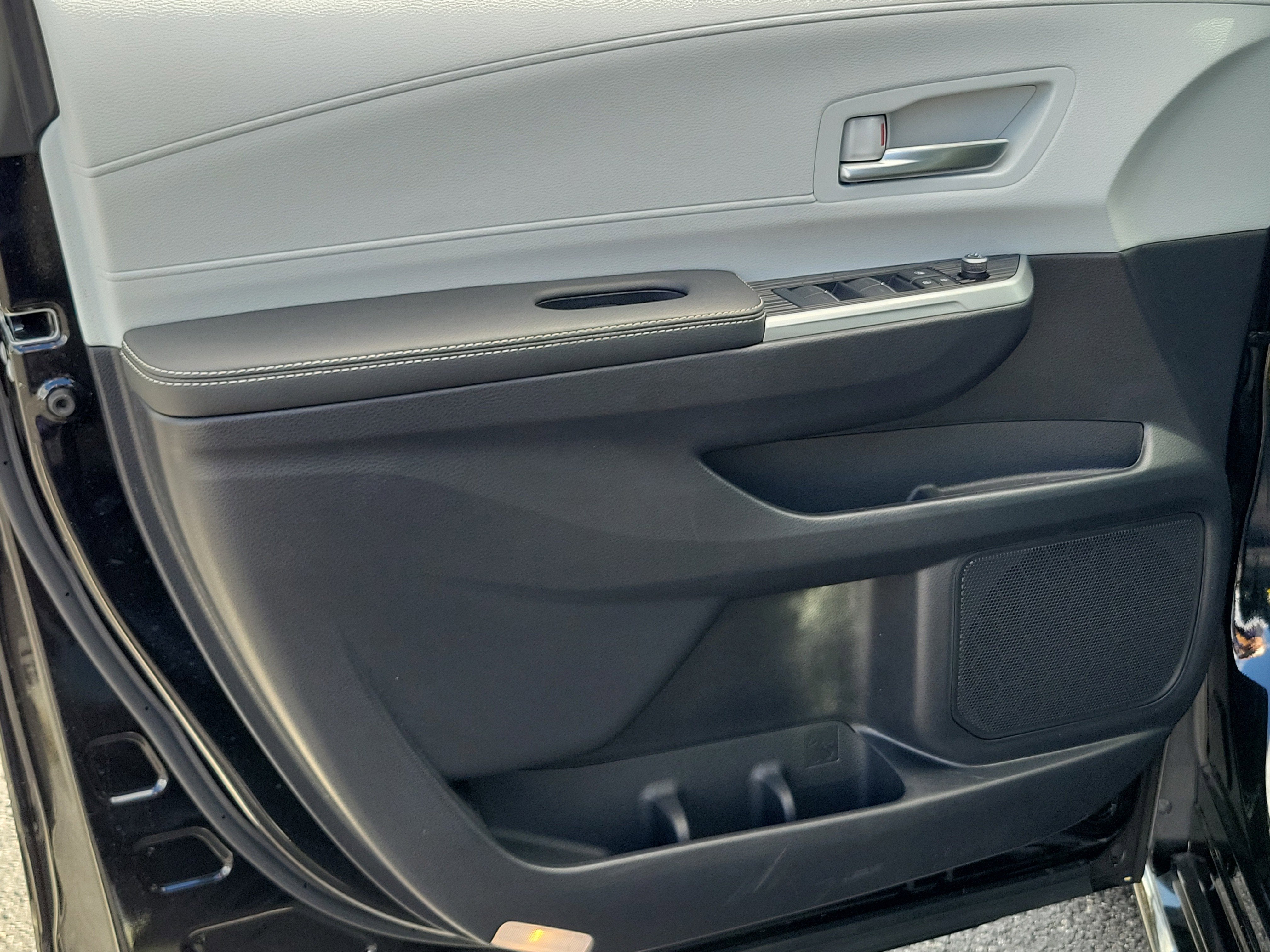 2025 Toyota Sienna XSE