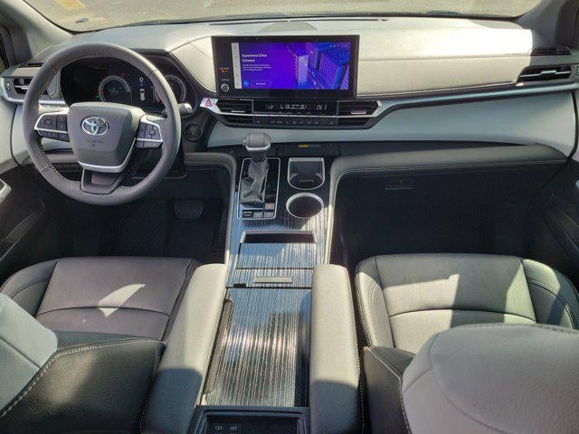 2025 Toyota Sienna XSE
