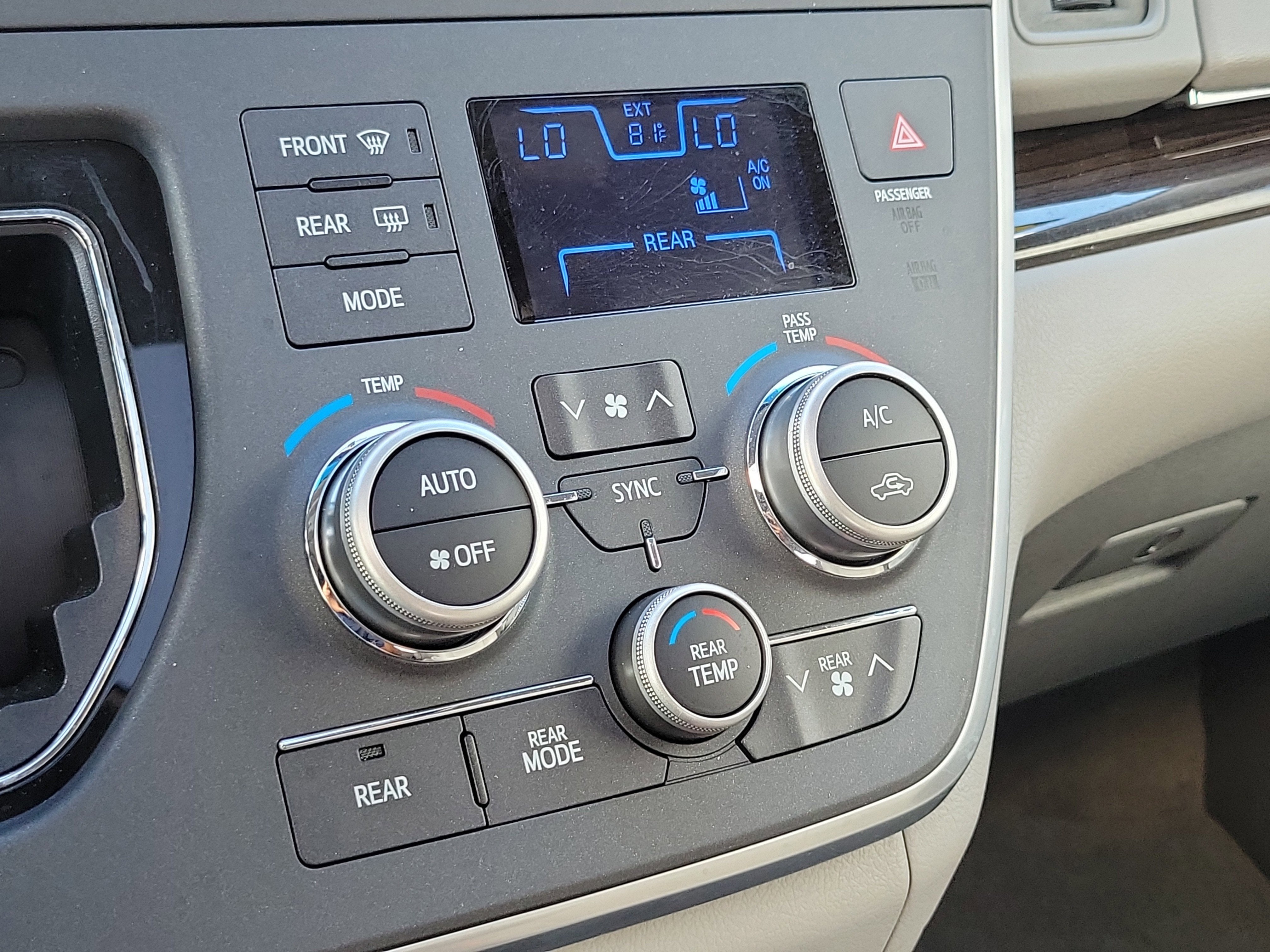 2015 Toyota Sienna XLE