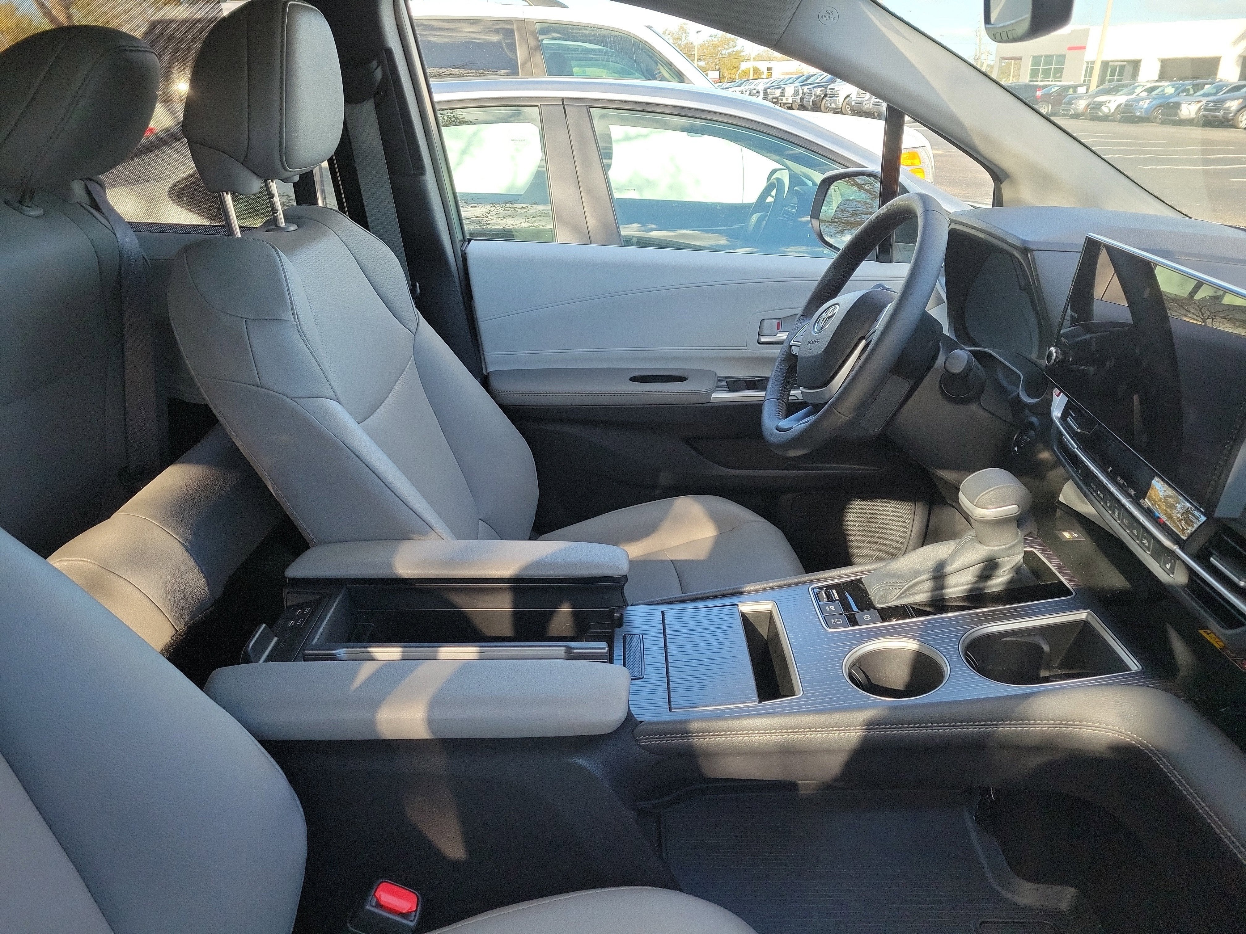 2025 Toyota Sienna XLE