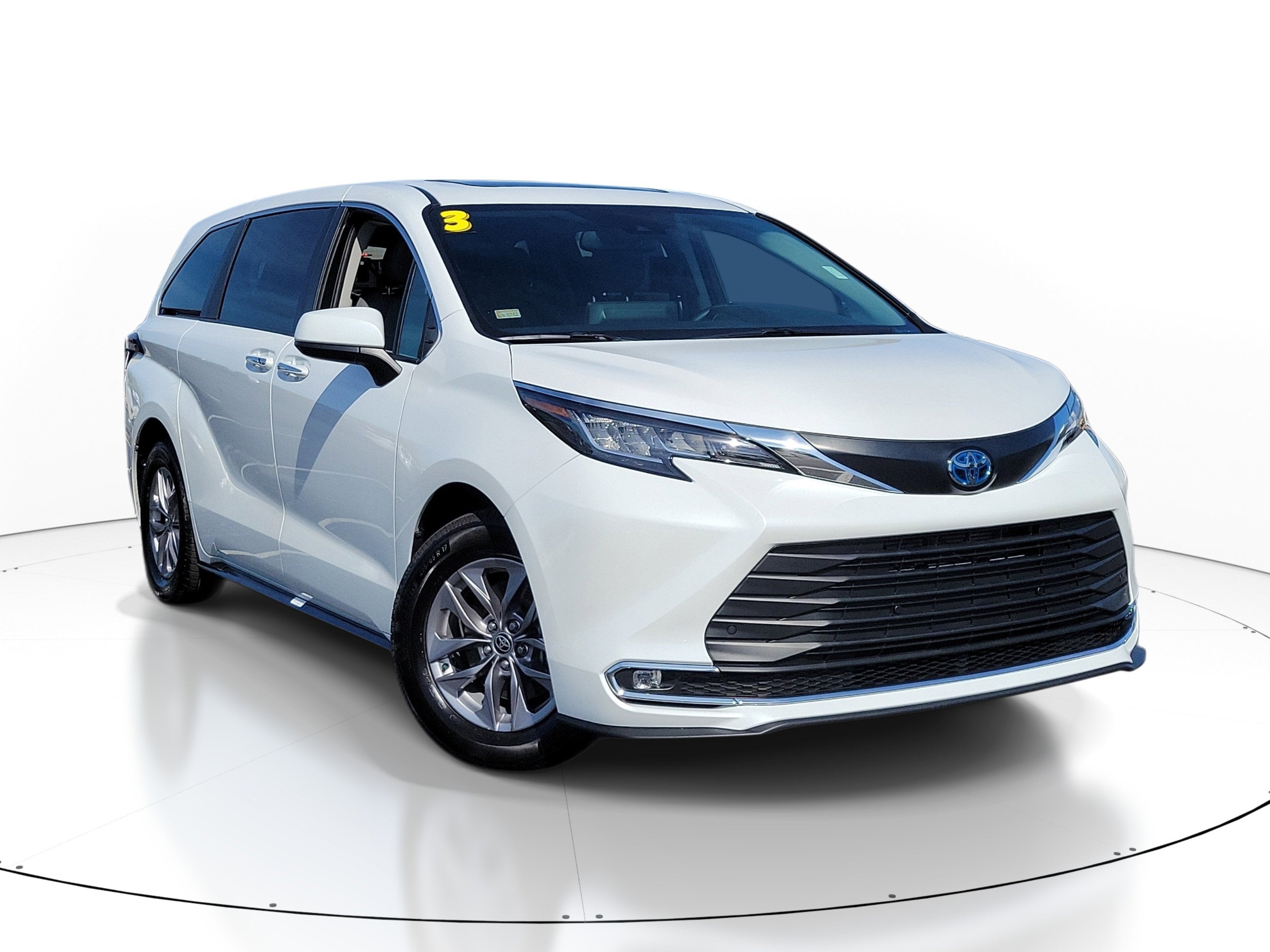 2023 Toyota Sienna XLE