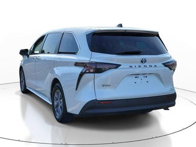 2023 Toyota Sienna XLE