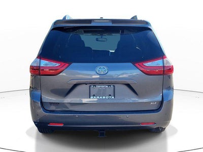 2017 Toyota Sienna XLE