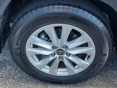 2024 Toyota Corolla Cross LE