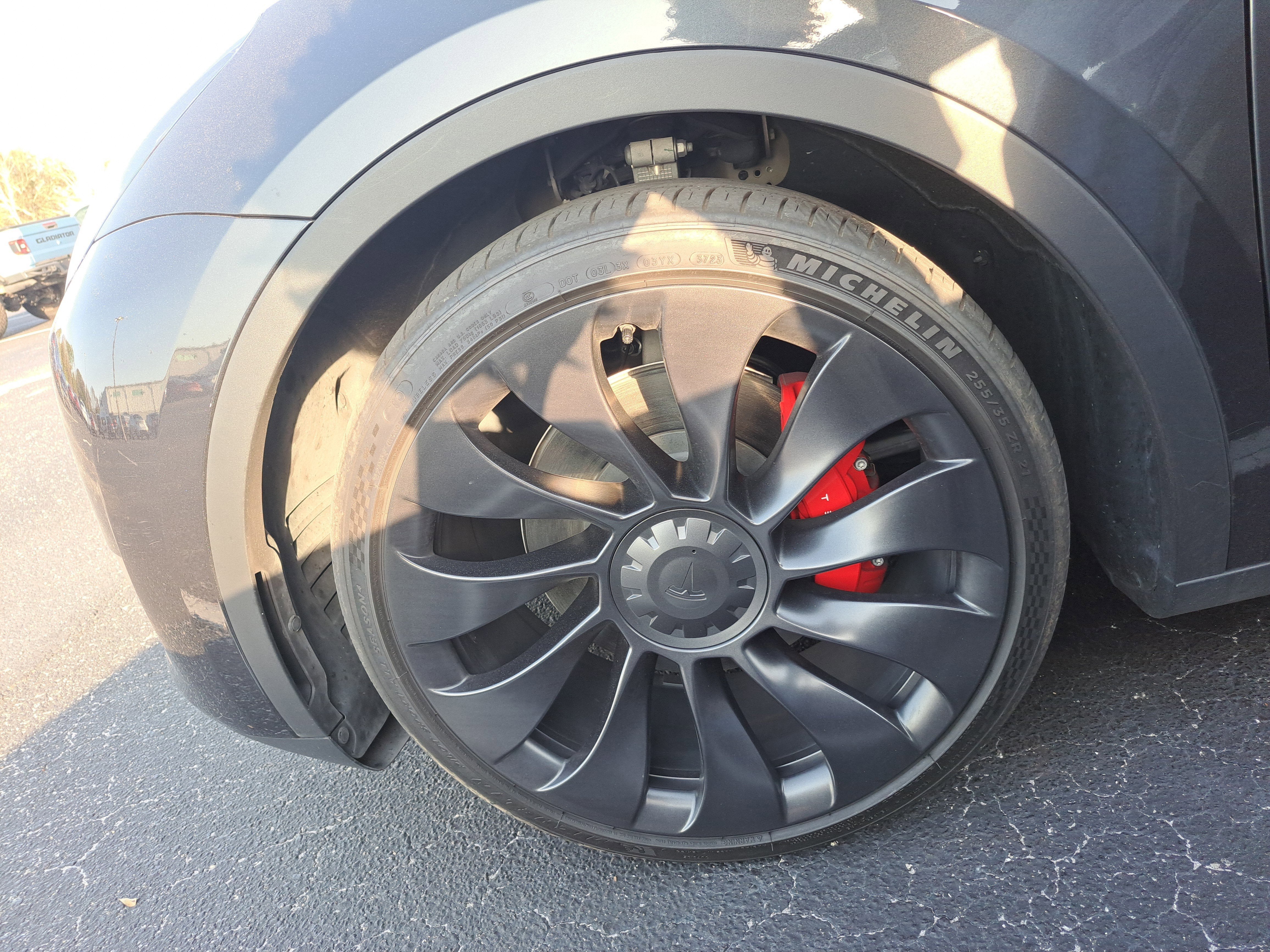 2024 Tesla Model Y Performance