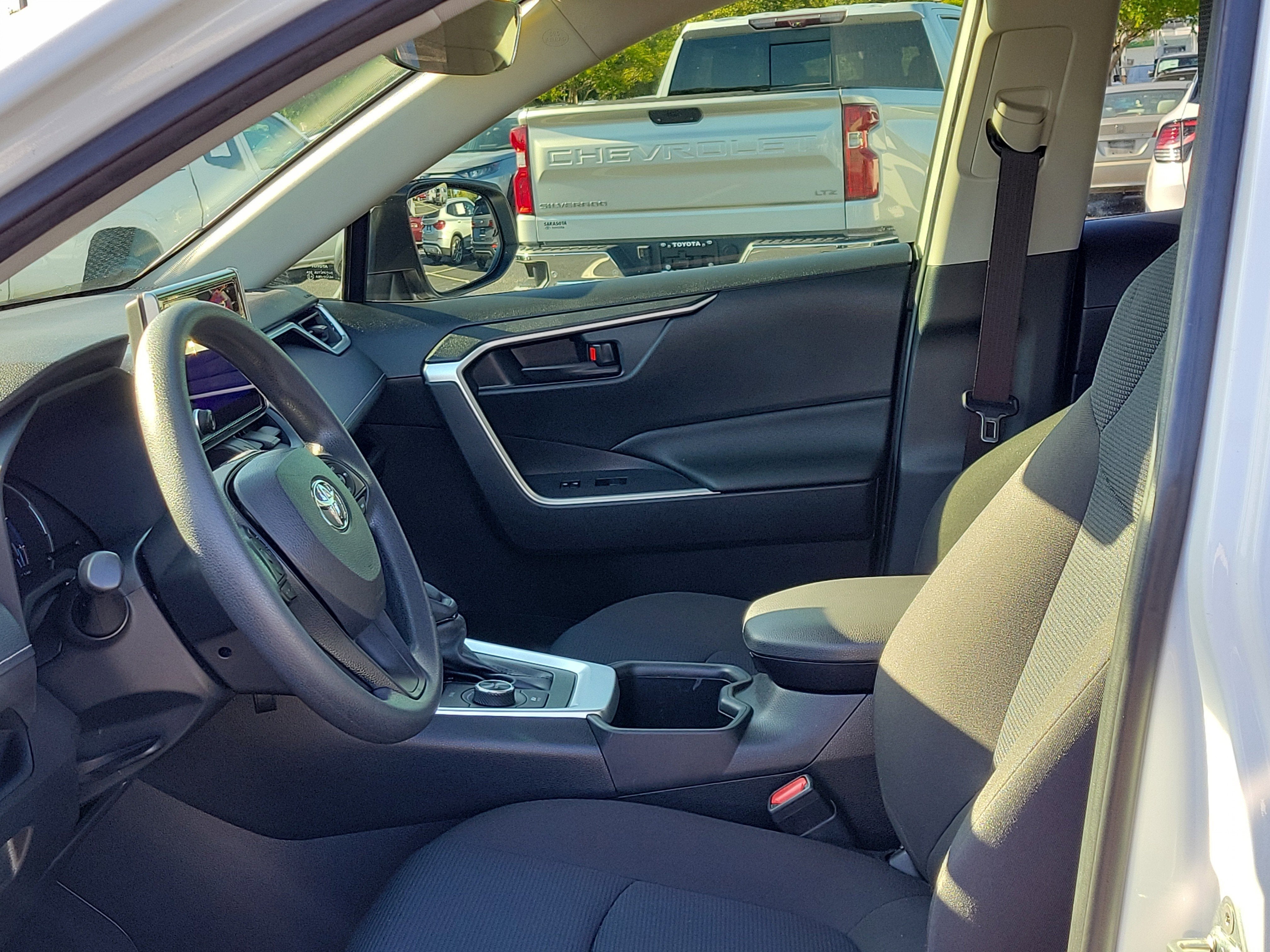 2024 Toyota RAV4 Hybrid LE