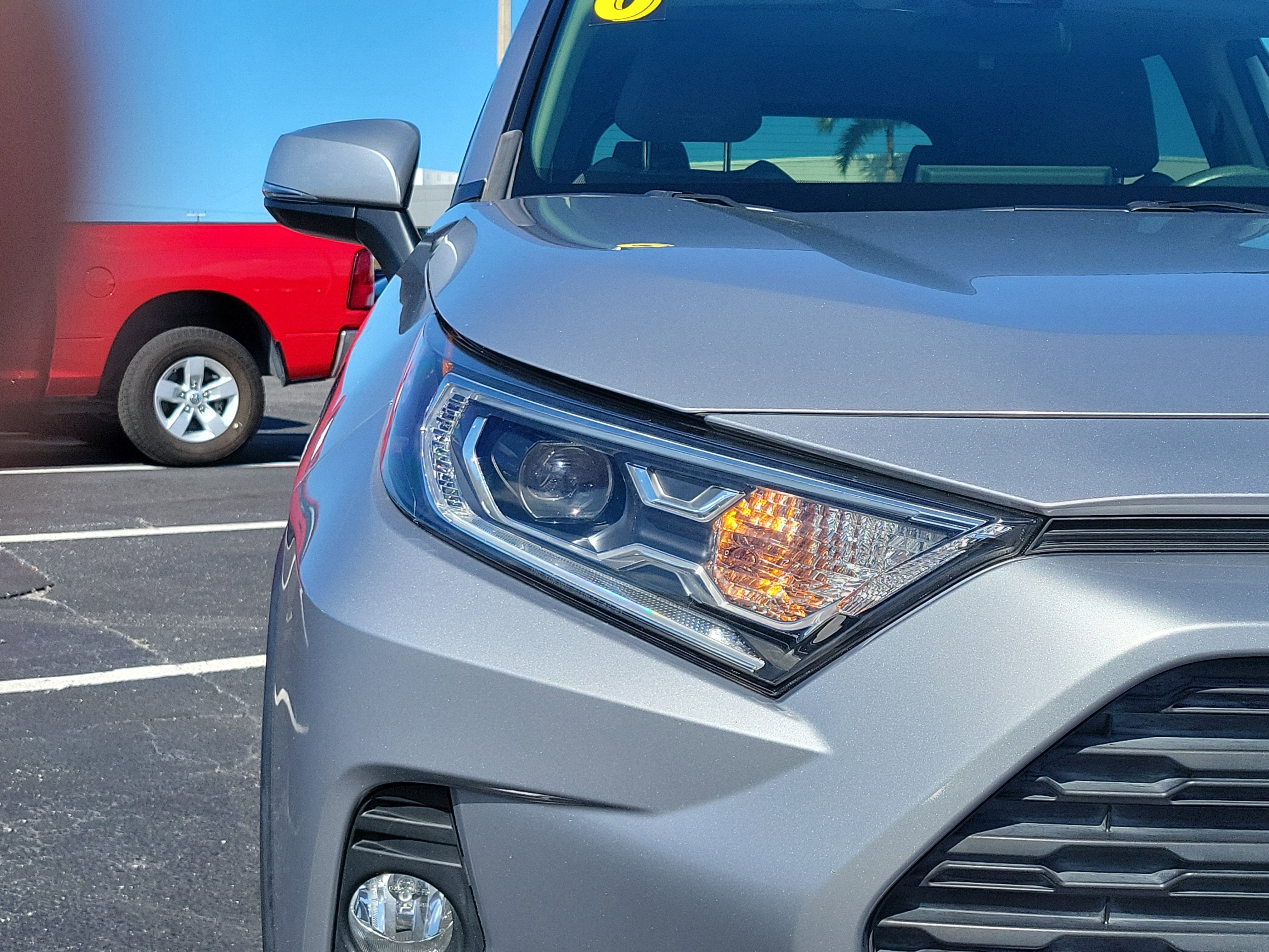 2020 Toyota RAV4 Hybrid XLE