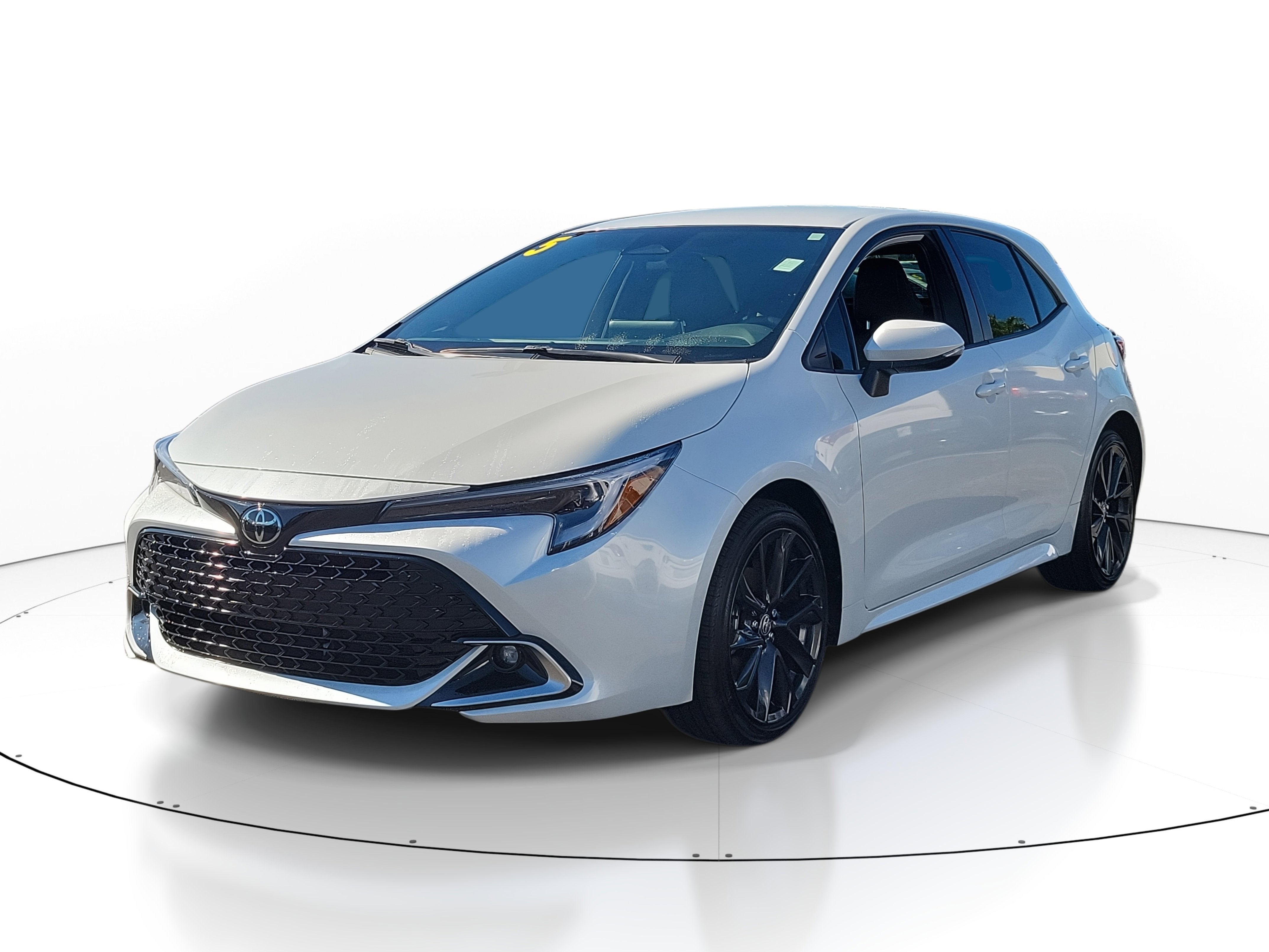 2025 Toyota Corolla Hatchback XSE