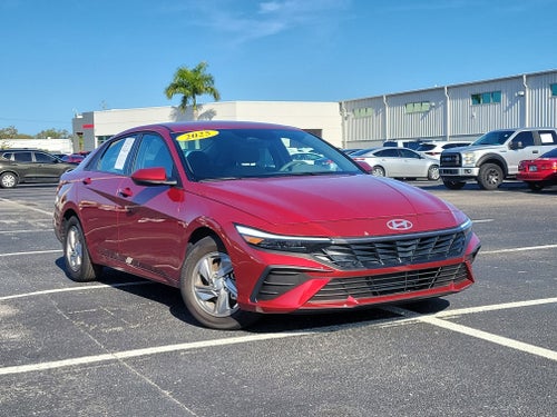 2025 Hyundai Elantra SE