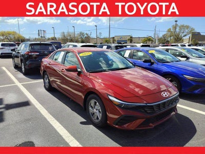 2025 Hyundai Elantra SE