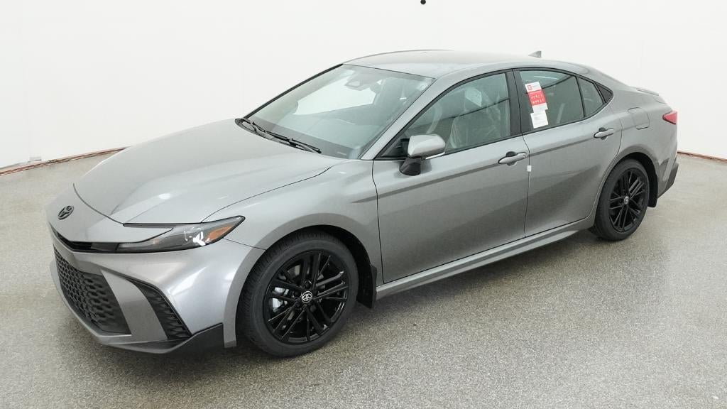 2026 Toyota Camry SE Hybrid's photo