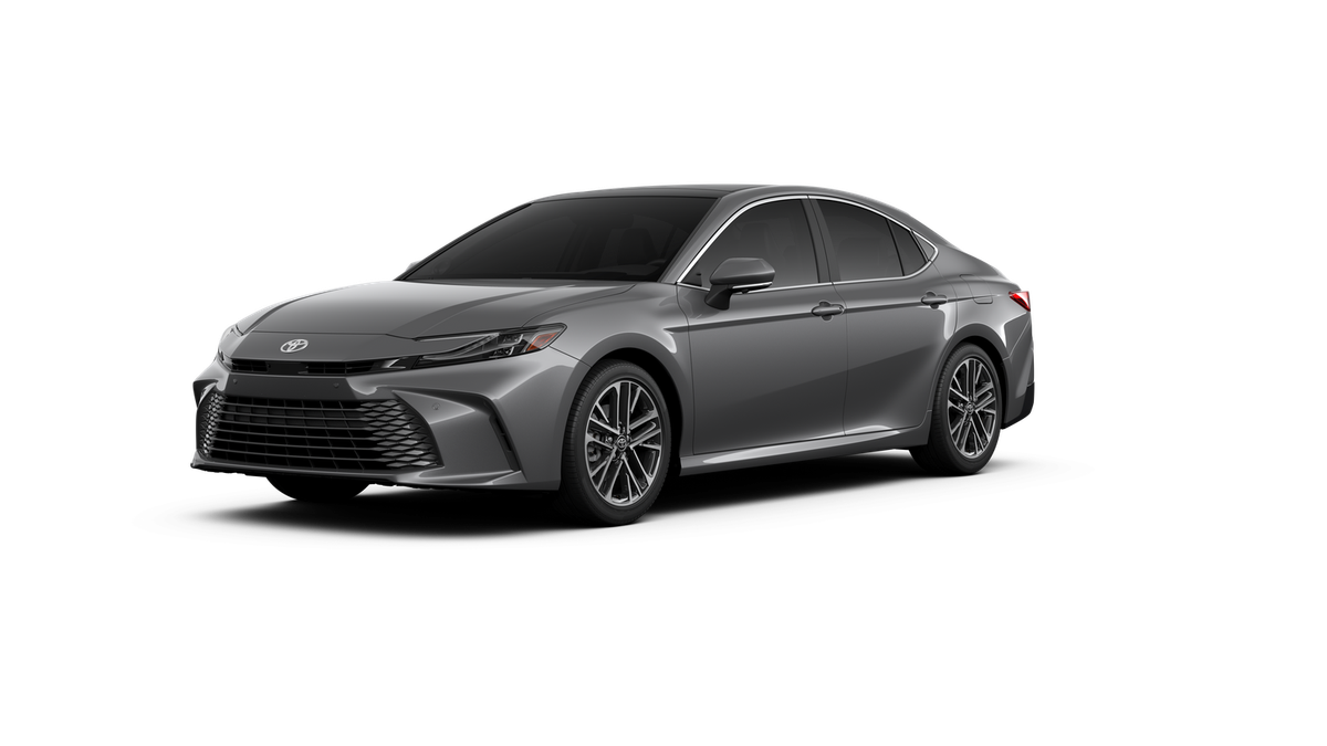2026 Toyota Camry XLE Hybrid's photo