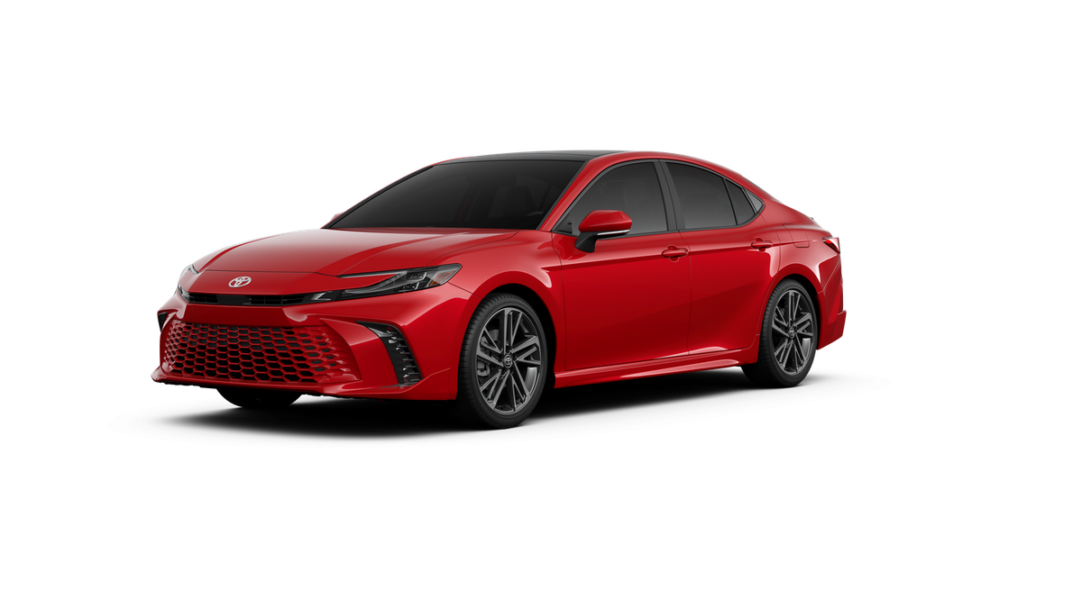 2026 Toyota Camry XSE Hybrid's photo